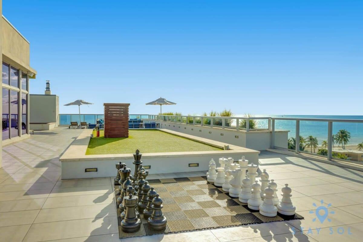 NEW!! Beachfront Condo Resort - ROOFTOP POOL Hollywood Exterior foto