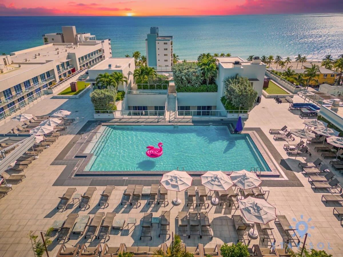 NEW!! Beachfront Condo Resort - ROOFTOP POOL Hollywood Exterior foto
