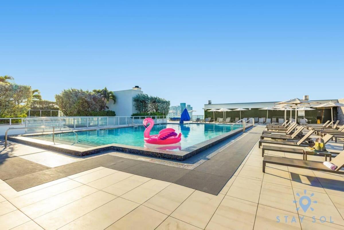 NEW!! Beachfront Condo Resort - ROOFTOP POOL Hollywood Exterior foto
